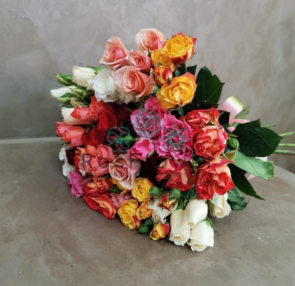 Букет цветов из: Розы в Русском