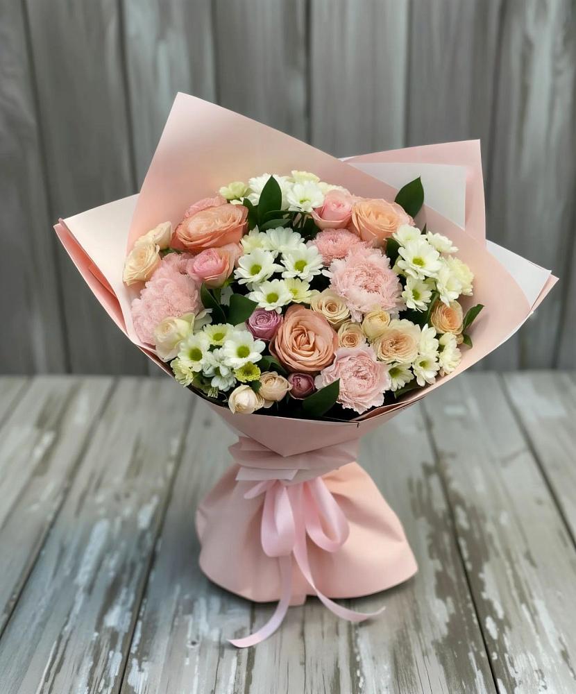 Букет цветов из: Гвоздики, Розы и Хризантемы в Русском