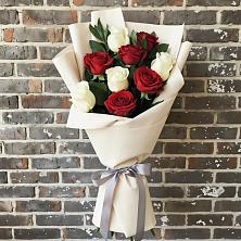 Букет цветов из:  Розы в Русском