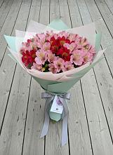 Букет цветов из:  Альстромерии в Русском