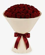 Букет 101 Бордовая роза Блэк Бакарра в Русском