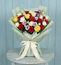 Букет цветов из:  Розы в Русском