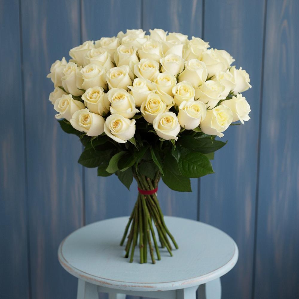 Букет 51 Белая роза Эдлесс Лав в Русском