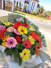 Букет цветов из:  Герберы #REPLACE_PRED# Русском