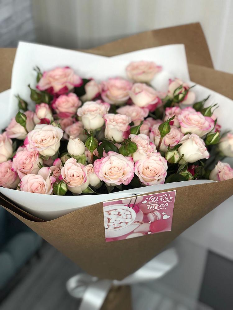 Букет цветов из: Розы в Русском