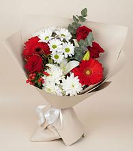 Букет цветов из:  Розы, Хризантемы, Герберы и Лилии в Русском