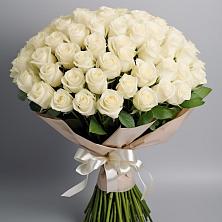 Букет 101 беля роза Белоснежка в Русском