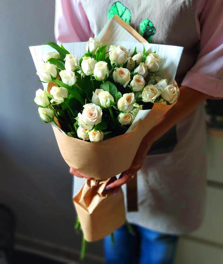 Букет цветов из: Розы в Русском