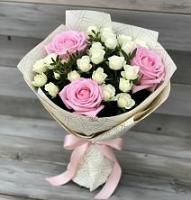 Букет цветов из:  Розы в Русском