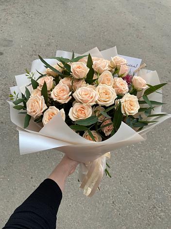 Букет Кремовые розы Латте в Русском
