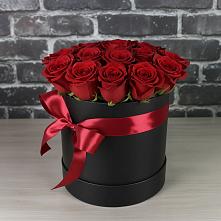 Цветочная композиция из Розы в шляпной коробке в Русском