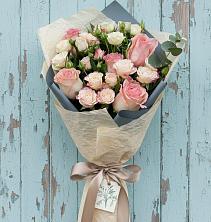 Букет цветов из:  Розы в Русском