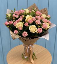 Букет цветов из:  Розы в Русском