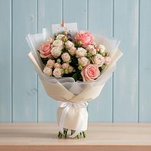 Букет цветов из:  Розы в Русском