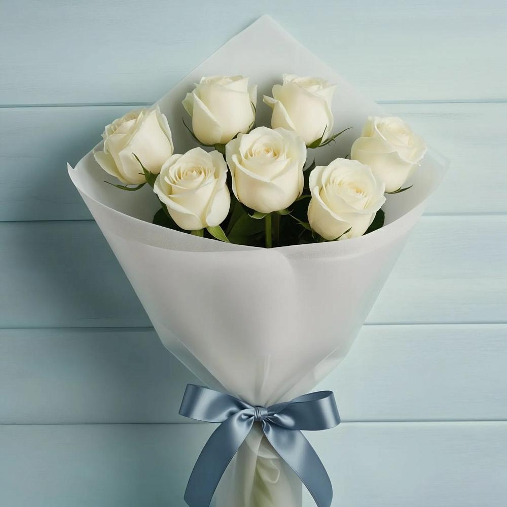 Букет 7 Белых роз Эдлесс Лав в Русском