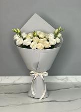 Букет цветов из:  Розы и Лизиантусы #REPLACE_PRED# Русском